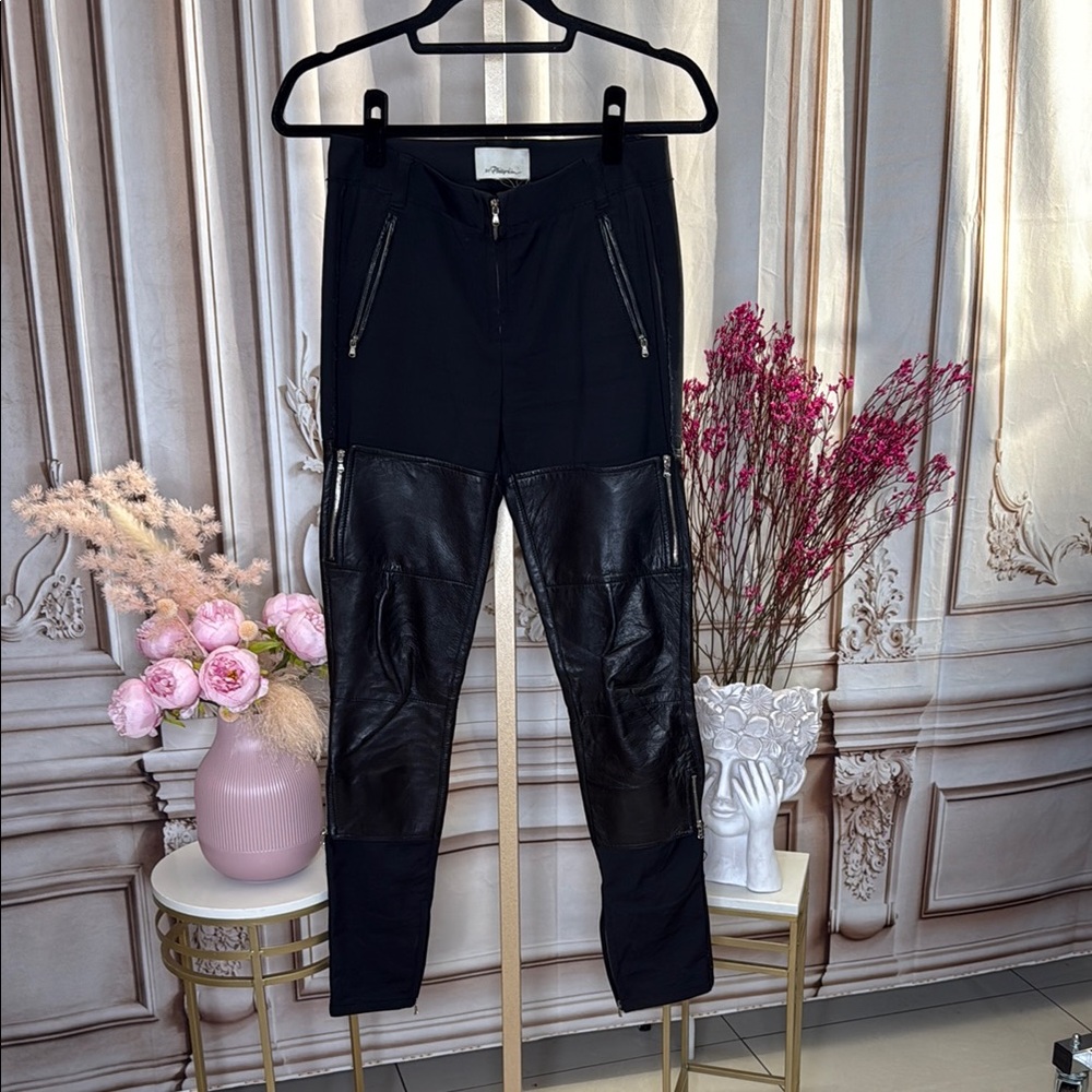 ❤️❤️❤️SOLD❤️❤️❤️Black Leather Panel Pants